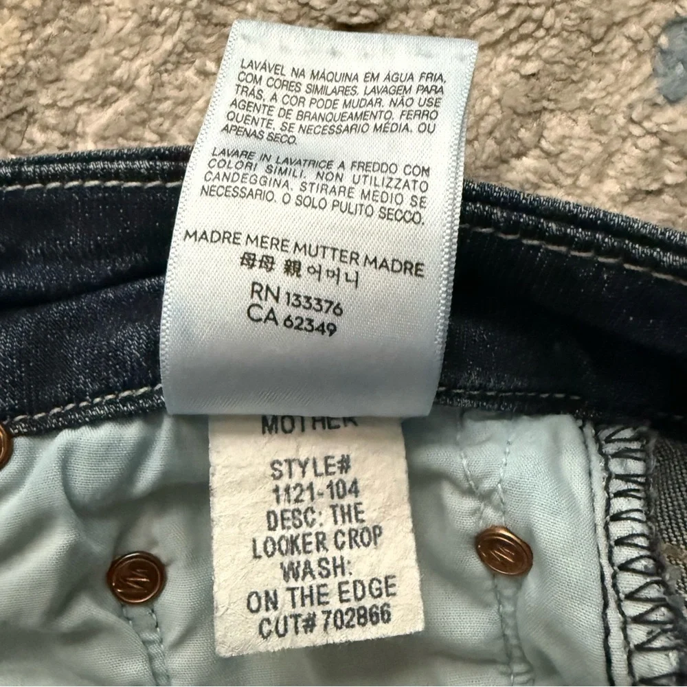 MOTHER Denim Looker Crop Jeans - On the Edge - Picture 8 of 11